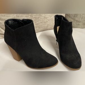 Justfab black booties